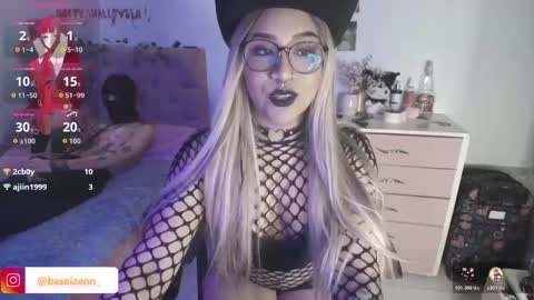 Snapshot of exodiakinky chatting on October 21, 4:46 am Goddess Exodia please help me reach 100 thumbs up online show from October 21, 4:46 am