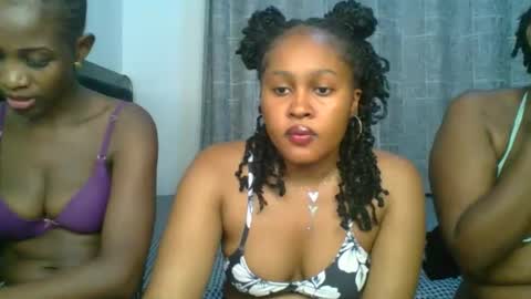 exotic_cutiee online show from April 20, 7:26 pm