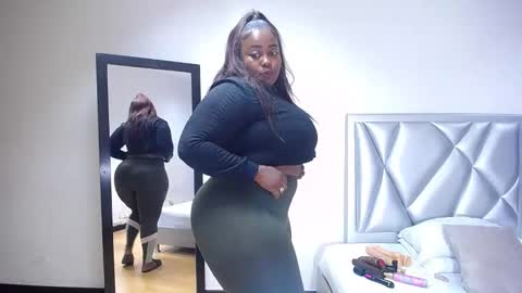exotic_karmella online show from December 3, 9:01 pm