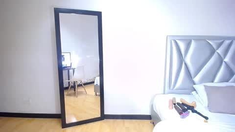 exotic_karmella online show from December 5, 1:14 am