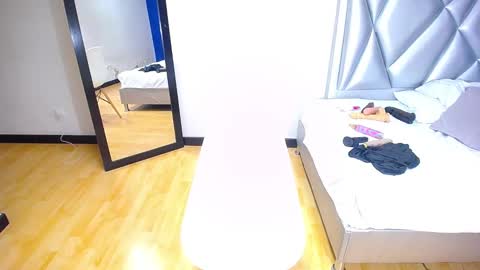 exotic_karmella online show from December 6, 1:18 am