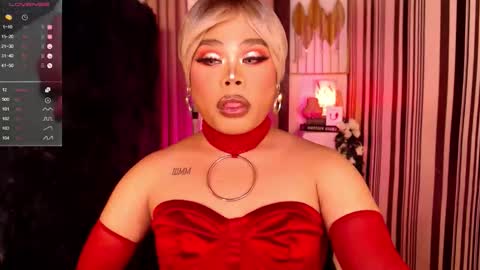 Snapshot of exotic_lindsay chatting on February 4, 8:09 am Lindsay online show from February 4, 8:09 am