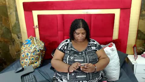 Snapshot of exoticbigmandx chatting on April 4, 2:03 pm Mandy online show from April 4, 2:03 pm