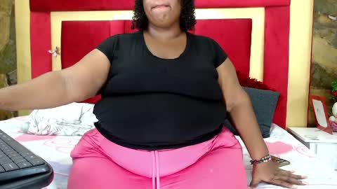 Snapshot of exoticbigmandx chatting on April 19, 1:43 pm Mandy online show from April 19, 1:43 pm