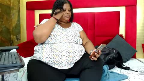 Snapshot of exoticbigmandx chatting on May 28, 1:41 pm Mandy online show from May 28, 1:41 pm