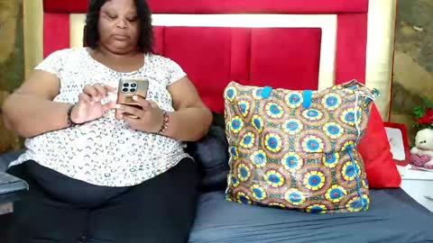 Snapshot of exoticbigmandx chatting on June 1, 1:46 pm Mandy online show from June 1, 1:46 pm