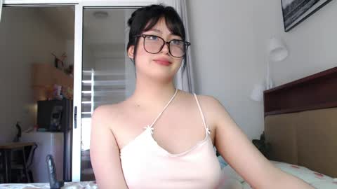 Snapshot of expensive_candyx chatting on April 9, 5:29 am Candy online show from April 9, 5:29 am