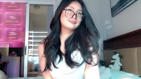 Snapshot of expensive_candyx chatting on May 13, 9:06 am Candy online show from May 13, 9:06 am