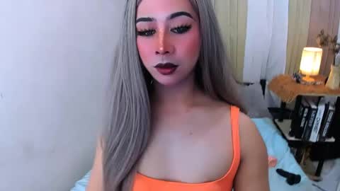 expensive_elise online show from May 5, 4:15 pm