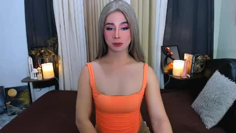 expensive_elise online show from May 10, 5:29 pm