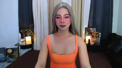expensive_elise online show from May 11, 3:07 pm