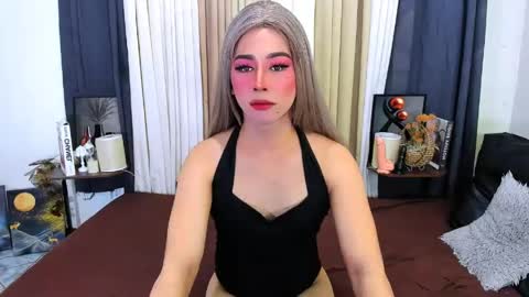 expensive_elise online show from May 16, 10:08 pm