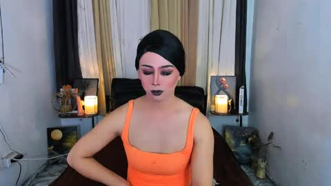 expensive_elise online show from May 21, 4:03 pm