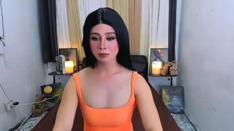 expensive_elise online show from May 28, 4:04 pm