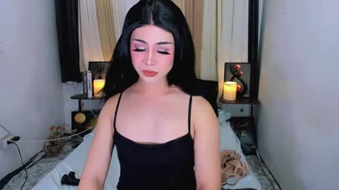 expensive_elise online show from June 13, 5:44 pm