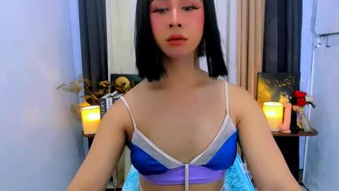 expensive_elise online show from July 10, 9:12 am