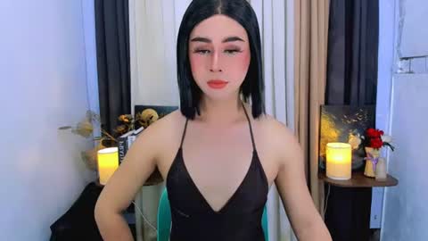 expensive_elise online show from July 15, 11:04 am