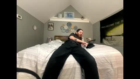 Snapshot of explosive_andyy chatting on November 2, 11:07 pm Explosivee andyy online show from November 2, 11:07 pm