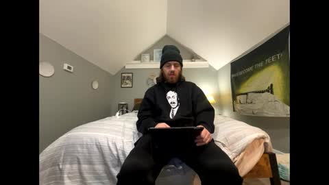 Snapshot of explosive_andyy chatting on November 11, 2:22 am Explosivee andyy online show from November 11, 2:22 am