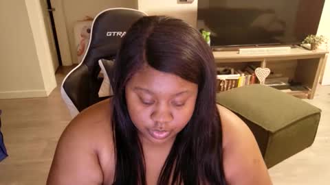 Miss Kitty online show from February 3, 9:03 am