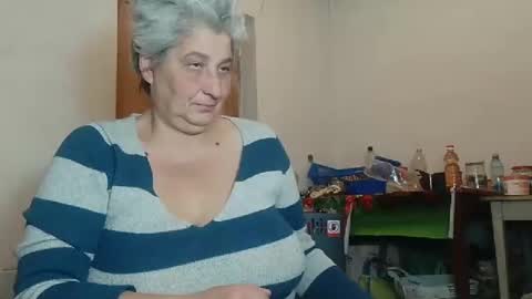 Snapshot of exquisitemature chatting on December 16, 10:03 pm ExquisiteMature online show from December 16, 10:03 pm