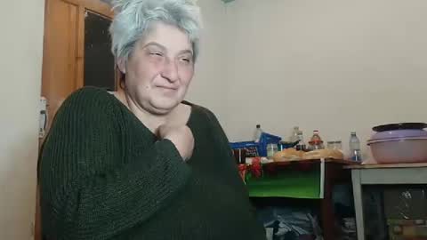 Snapshot of exquisitemature chatting on December 20, 7:28 pm ExquisiteMature online show from December 20, 7:28 pm