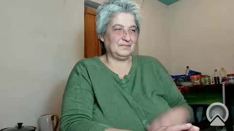Snapshot of exquisitemature chatting on January 1, 10:13 pm ExquisiteMature online show from January 1, 10:13 pm