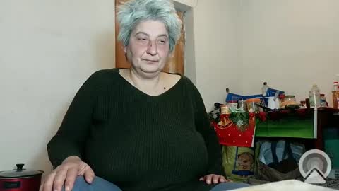Snapshot of exquisitemature chatting on January 3, 3:38 am ExquisiteMature online show from January 3, 3:38 am