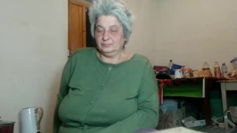 Snapshot of exquisitemature chatting on January 7, 12:34 am ExquisiteMature online show from January 7, 12:34 am