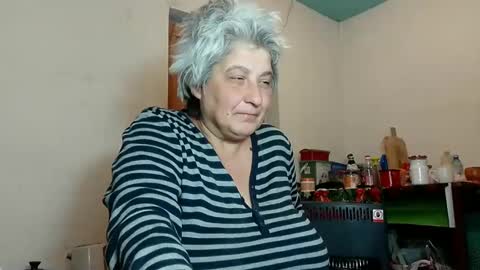 Snapshot of exquisitemature chatting on January 25, 6:01 am ExquisiteMature online show from January 25, 6:01 am