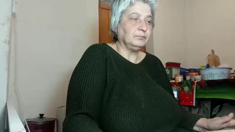 Snapshot of exquisitemature chatting on February 9, 12:41 pm ExquisiteMature online show from February 9, 12:41 pm