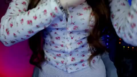 Snapshot of extasy_maya chatting on March 23, 7:45 am Maya online show from March 23, 7:45 am