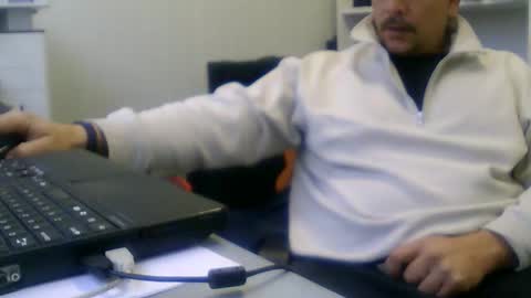 derssing online show from February 22, 6:57 am