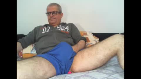 Snapshot of eyes12 chatting on April 3, 5:27 am GEORGE online show from April 3, 5:27 am