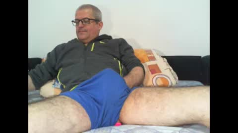 Snapshot of eyes12 chatting on April 4, 5:06 am GEORGE online show from April 4, 5:06 am