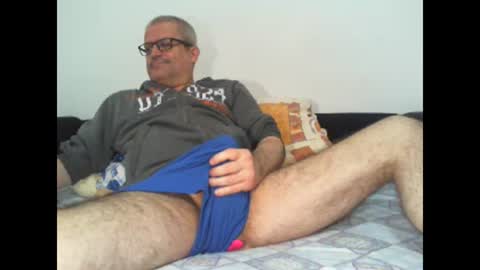 Snapshot of eyes12 chatting on April 6, 5:19 am GEORGE online show from April 6, 5:19 am