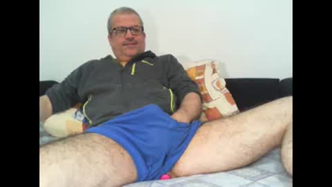 Snapshot of eyes12 chatting on April 15, 2:07 am GEORGE online show from April 15, 2:07 am