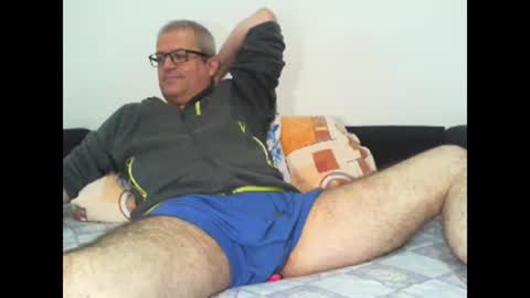 Snapshot of eyes12 chatting on April 18, 5:44 am GEORGE online show from April 18, 5:44 am