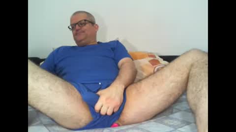 Snapshot of eyes12 chatting on April 25, 5:21 am GEORGE online show from April 25, 5:21 am
