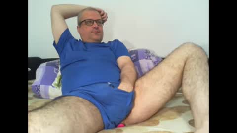 Snapshot of eyes12 chatting on April 28, 5:34 am GEORGE online show from April 28, 5:34 am