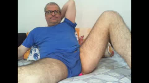 Snapshot of eyes12 chatting on June 4, 5:46 am GEORGE online show from June 4, 5:46 am