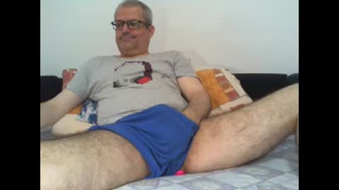 Snapshot of eyes12 chatting on June 9, 4:57 am GEORGE online show from June 9, 4:57 am