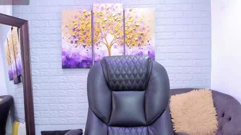 Snapshot of eyes_duque chatting on November 16, 5:29 pm online show from November 16, 5:29 pm