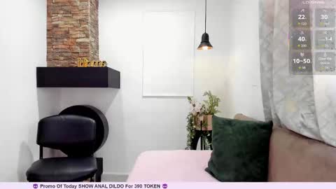 Snapshot of eyes_duque chatting on November 17, 6:03 pm online show from November 17, 6:03 pm