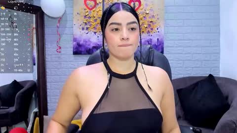 Snapshot of eyes_duque chatting on February 15, 12:03 pm online show from February 15, 12:03 pm