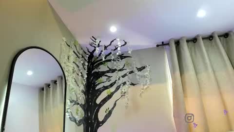 Snapshot of eyes_duque chatting on March 29, 5:24 pm online show from March 29, 5:24 pm