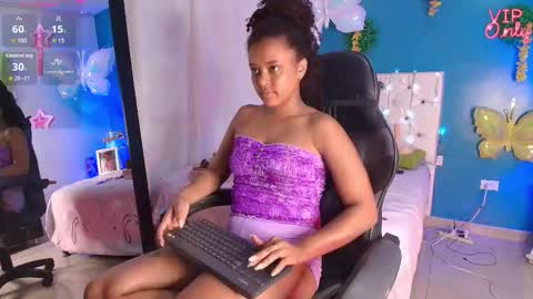 Snapshot of eylend_lisboa_ chatting on March 9, 1:59 pm eylend_lisboa_ online show from March 9, 1:59 pm