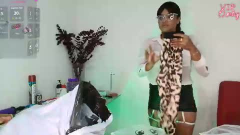 eylend_lisboa_ online show from July 22, 2:31 pm