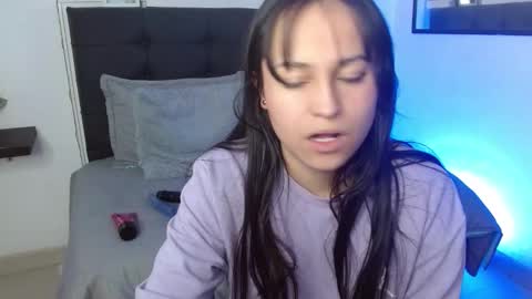 eymmy_24 online show from September 11, 12:38 pm