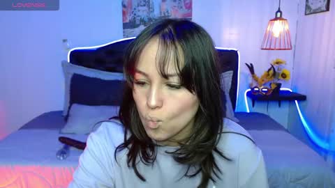 eymmy_24 online show from October 23, 2:33 am